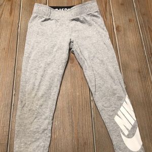 Girls athletic leggings